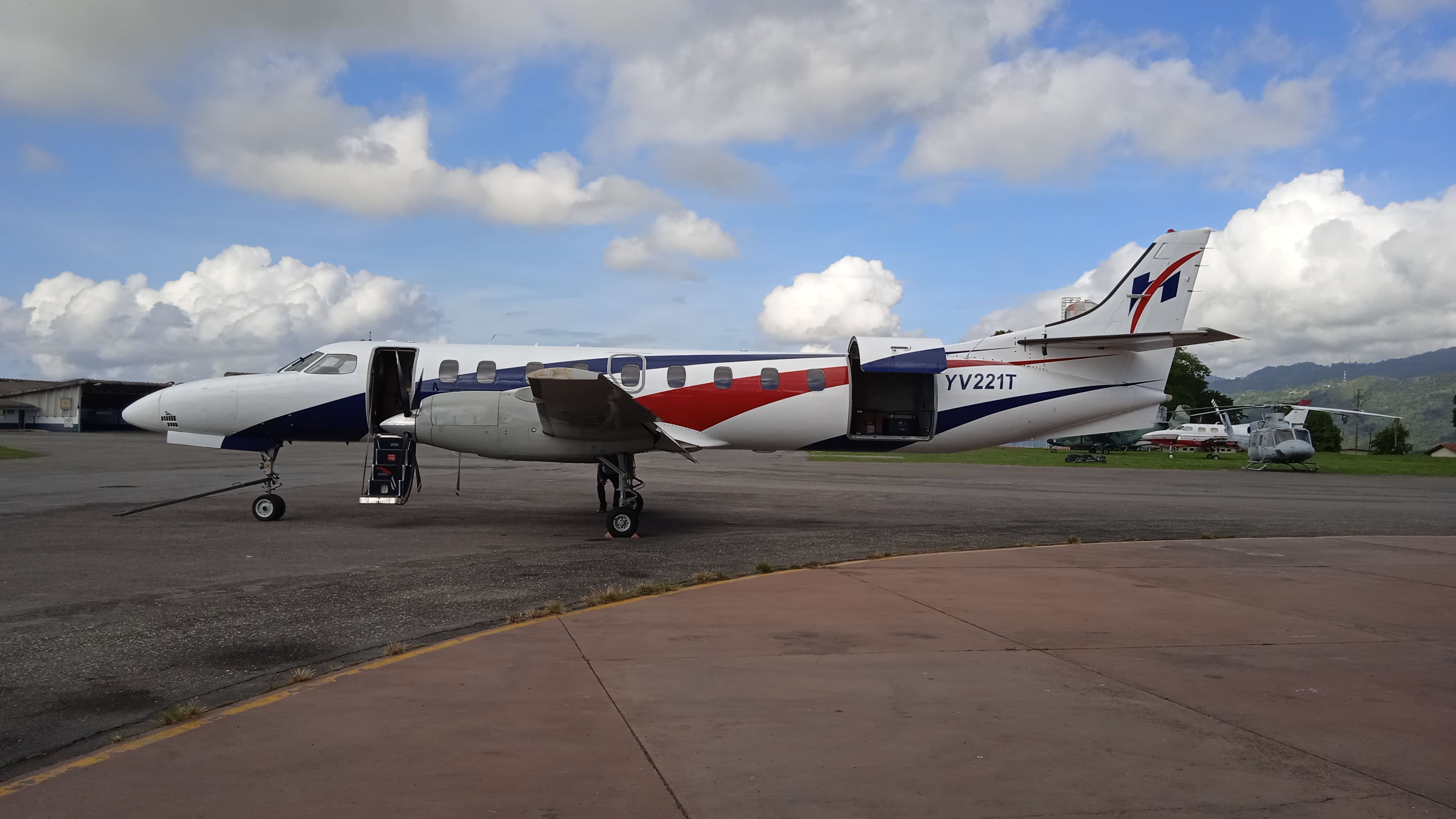 Metro 23 Merlin IIIB — Exterior 2