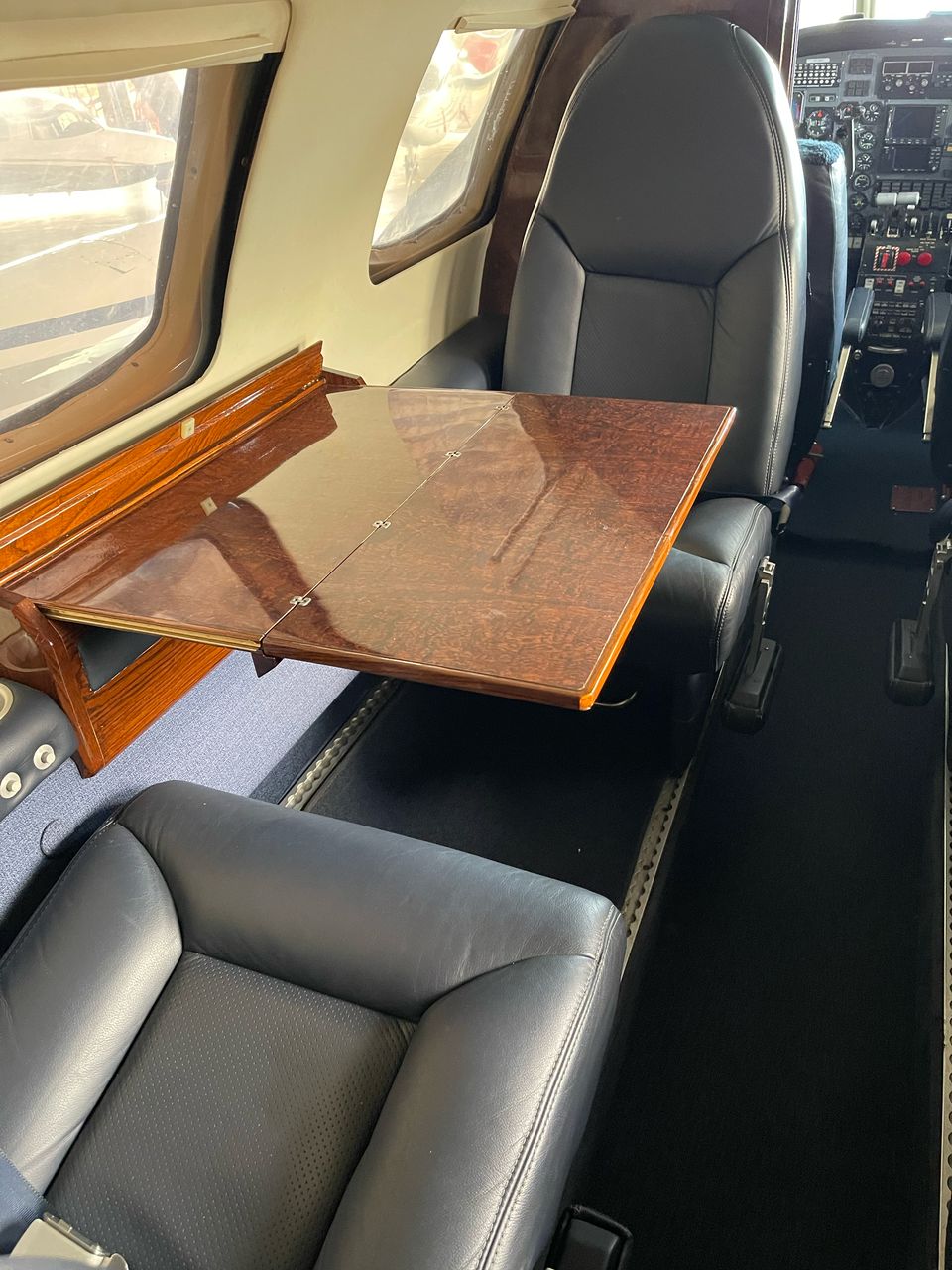 Metro 23 Merlin 300 — Cabina 7